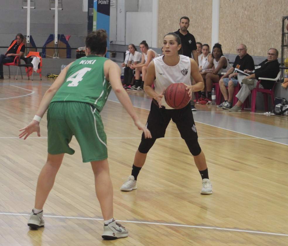 Clube de Basquete de Viana entra a perder no campeonato